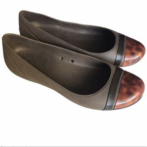 Crocs Womens Size 10 Brown Tortoise Shell Flats